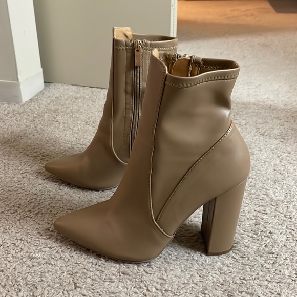 Signal Tan Pointed Boot - Picture 2 of 4